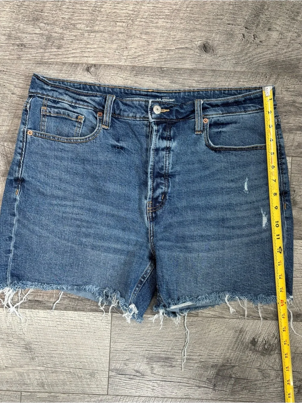 Old Navy OG Straight Denim Shorts 16 High Rise Button Fly Frayed Raw Hem Smooth
